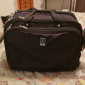 Travel pro tote